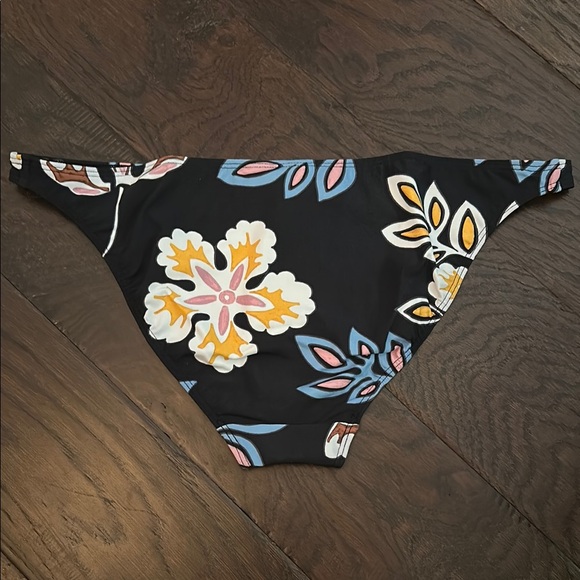 NWT TORY BURCH Hopewell Off-the-Shoulder Ruffle Swim Top + Hipster Bottom-SM - Picture 12 of 14